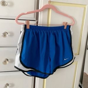 Women’s Nike Shorts, M